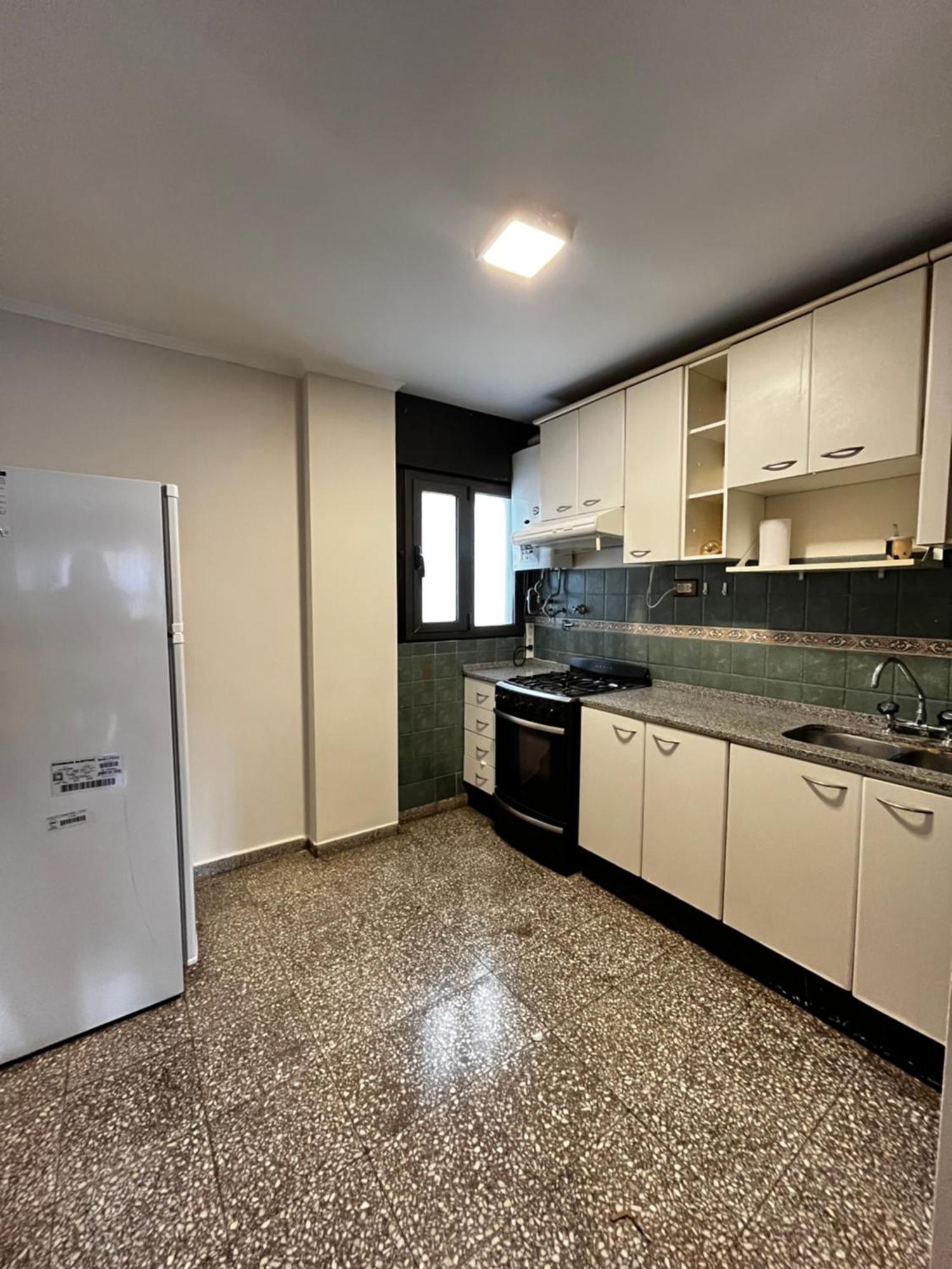 Apartment El Abrojal 2 - Dpto 2 Con Cochera Privada Auto, Zona Patio Olmos Cordoba