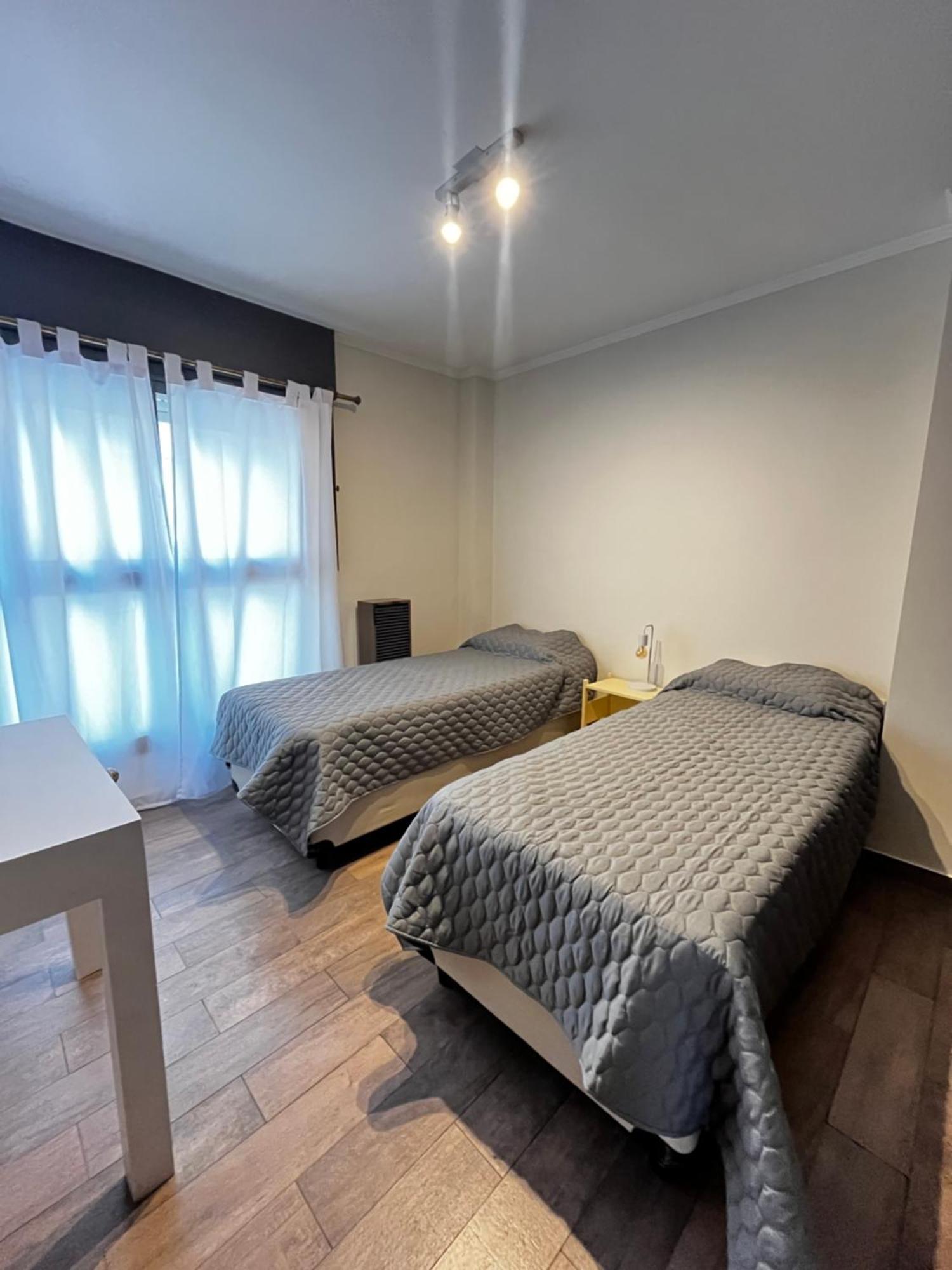 El Abrojal 2 - Dpto 2 Con Cochera Privada Auto, Zona Patio Olmos * Cordoba