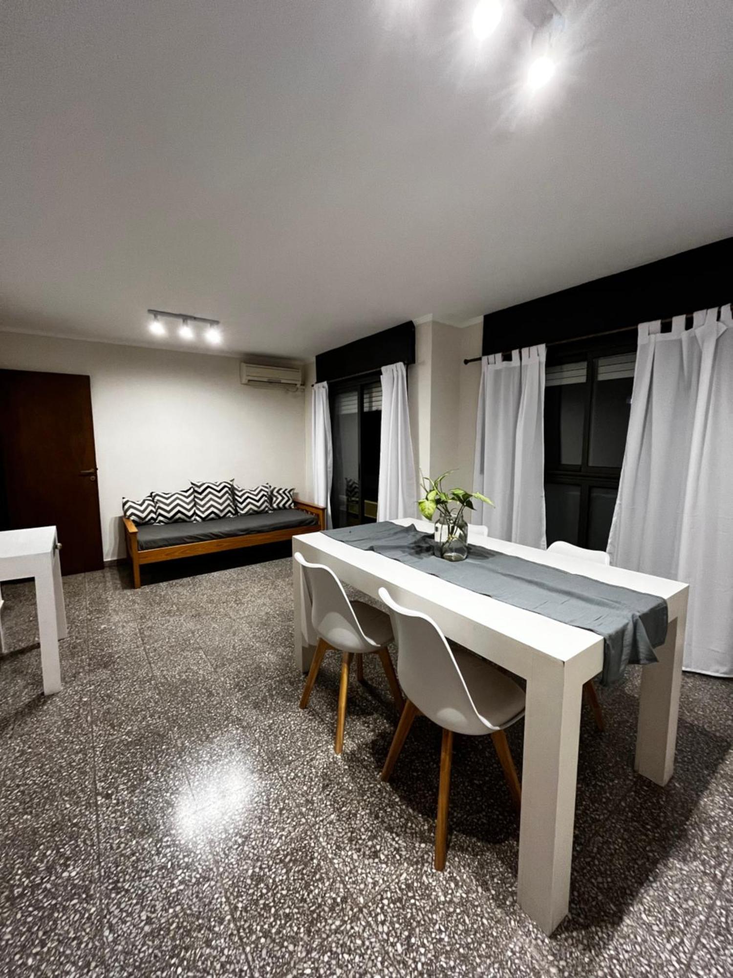 El Abrojal 2 - Dpto 2 Con Cochera Privada Auto, Zona Patio Olmos Apartment Cordoba